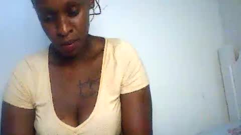 Snapshot of magicpussyy1 chatting on June 15, 2026, 12:18 pm magicbabe online show from June 15, 2026, 12:18 pm
