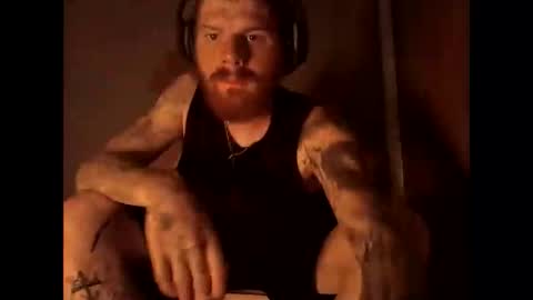 Snapshot of magnetic77slav chatting on September 21, 2025, 9:33 am magnetic77slav online show from September 21, 2025, 9:33 am