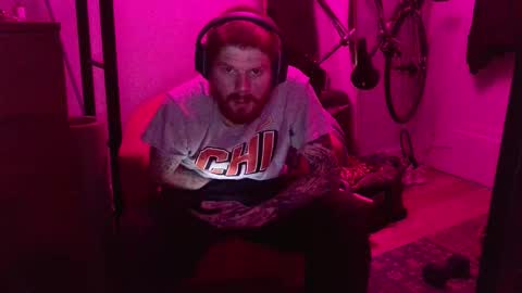 Snapshot of magnetic77slav chatting on October 20, 2025, 1:39 am magnetic77slav online show from October 20, 2025, 1:39 am