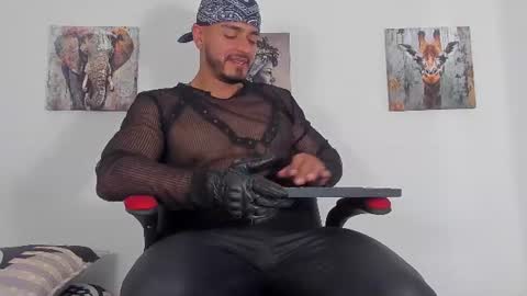Snapshot of magnusclark chatting on July 8, 2026, 6:45 pm Magnusclark online show from July 8, 2026, 6:45 pm