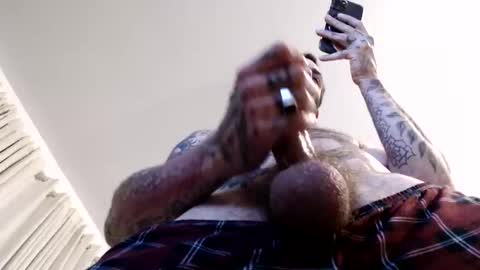 Snapshot of magnusohm chatting on October 16, 2025, 2:01 am magnusohm online show from October 16, 2025, 2:01 am