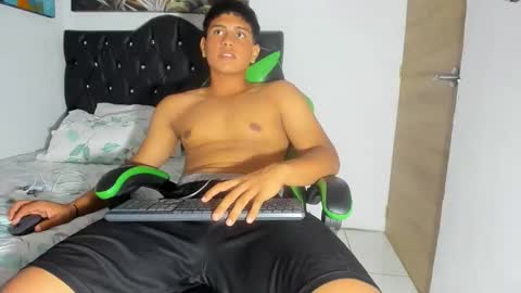 M A G N U S T online show from April 14, 2026, 1:55 am