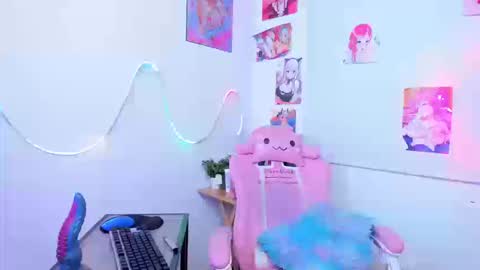   online show from October 25, 2025, 3:29 pm