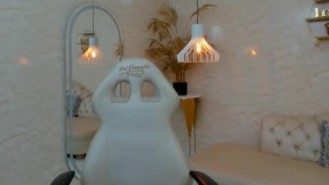 Snapshot of mai_bigboobs chatting on December 15, 2025, 11:36 am Mai Bigboobs online show from December 15, 2025, 11:36 am