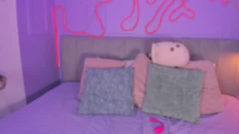 Mai online show from November 24, 2025, 7:24 pm