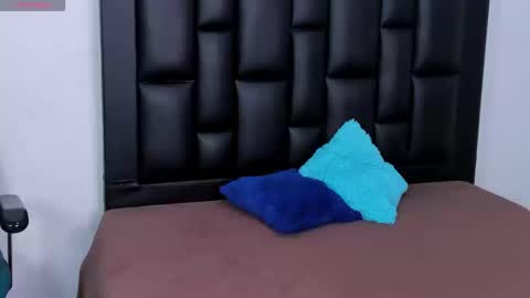 Snapshot of maia_davies chatting on September 10, 2025, 11:05 pm Maia online show from September 10, 2025, 11:05 pm