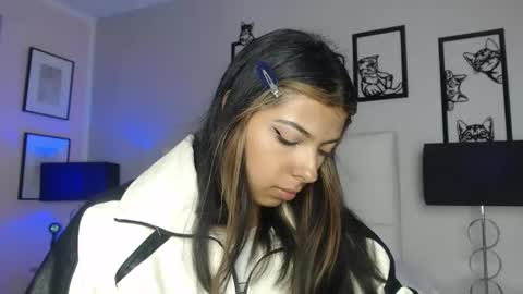 Maia Reficco online show from March 17, 2026, 1:03 pm