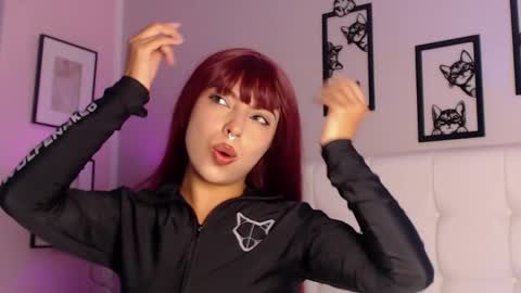 Maia Reficco online show from April 7, 2026, 11:43 am