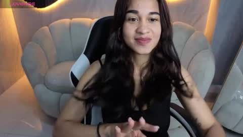 Snapshot of maia_tx chatting on September 23, 2025, 12:30 pm Online 800 to 1400 online show from September 23, 2025, 12:30 pm