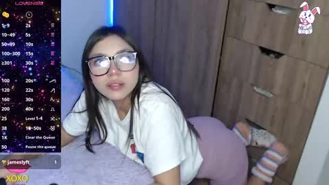    t  online show from March 5, 2025, 2:03 am