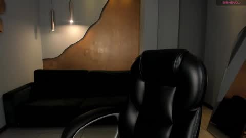 Snapshot of maiacollins chatting on October 27, 2025, 6:12 pm Maia online show from October 27, 2025, 6:12 pm