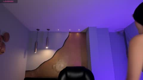 Snapshot of maiacollins chatting on November 7, 2025, 5:46 pm Maia online show from November 7, 2025, 5:46 pm