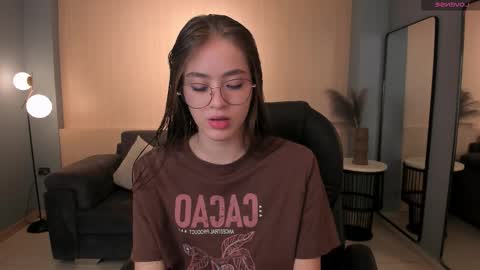 Snapshot of maiacollins chatting on November 9, 2025, 12:14 pm Maia online show from November 9, 2025, 12:14 pm