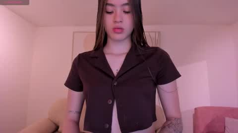 Snapshot of maiacollins chatting on November 15, 2025, 11:18 am Maia online show from November 15, 2025, 11:18 am