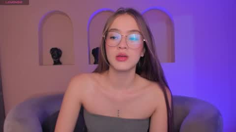 Snapshot of maiacollins chatting on December 14, 2025, 12:32 pm Maia online show from December 14, 2025, 12:32 pm