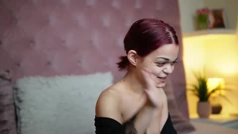  Maia  online show from March 24, 2026, 10:15 pm