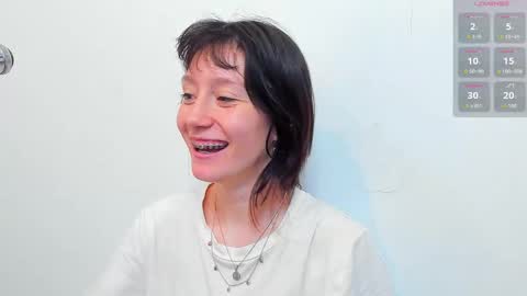 maibys online show from October 18, 2025, 3:42 am