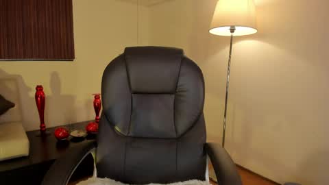 Snapshot of maiiitee_ chatting on May 31, 2026, 4:36 pm Mait online show from May 31, 2026, 4:36 pm