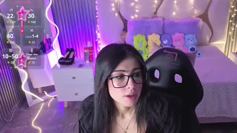 maiily_tay online show from January 8, 2026, 11:56 am