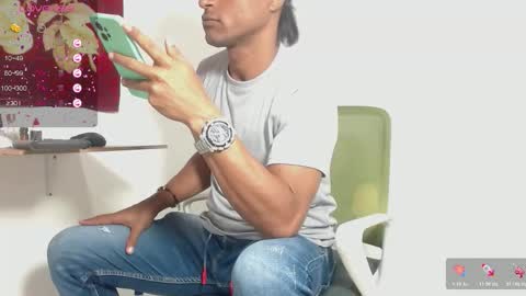 Snapshot of maik_alen chatting on November 27, 2025, 2:19 pm . Maik Alen . online show from November 27, 2025, 2:19 pm