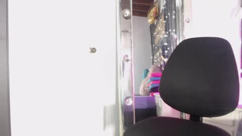 Snapshot of mailyn_gold chatting on May 12, 2026, 12:02 pm mailyn_gold online show from May 12, 2026, 12:02 pm