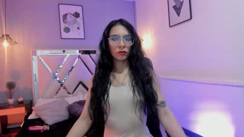 Camila  online show from November 16, 2025, 3:01 am