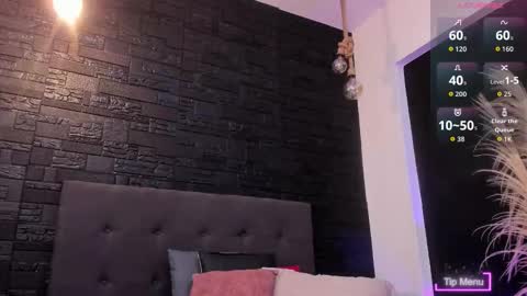 maite_smith69 online show from November 14, 2025, 4:22 am