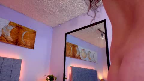 MAITE STONE1 online show from October 30, 2025, 3:30 am