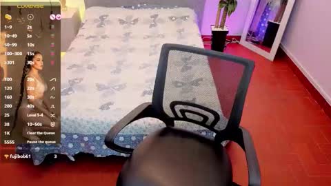 MAITE STONE1 online show from March 27, 2026, 8:26 am