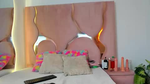 maite online show from March 10, 2025, 1:32 pm