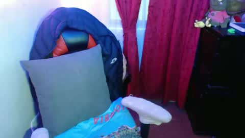 Hello friends Im on another account    online show from February 14, 2025, 10:49 am