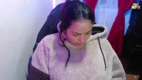 Hello friends Im on another account    online show from February 20, 2025, 1:36 am