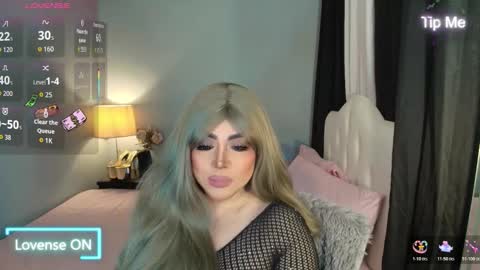 majestydannaxx online show from December 15, 2025, 3:11 am