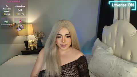 Snapshot of majestydannaxx chatting on July 10, 2026, 2:05 am majestydannaxx online show from July 10, 2026, 2:05 am