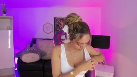 Snapshot of majo_gomez chatting on January 15, 2025, 8:05 pm Majo online show from January 15, 2025, 8:05 pm