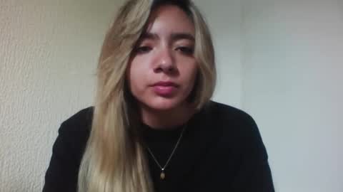 Snapshot of majo_gomezz chatting on December 2, 2025, 4:24 pm majo_gomezz online show from December 2, 2025, 4:24 pm