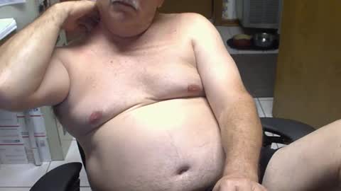Snapshot of majormike34 chatting on April 24, 2026, 2:03 am majormike34 online show from April 24, 2026, 2:03 am