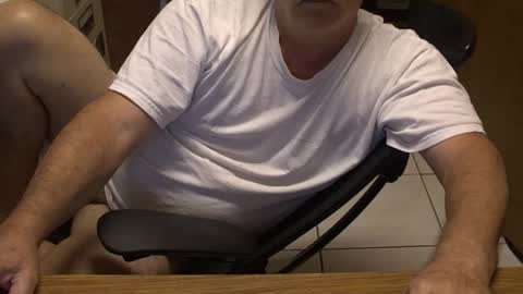 Snapshot of majormike34 chatting on April 28, 2026, 3:00 am majormike34 online show from April 28, 2026, 3:00 am