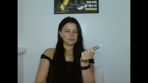 make_mesmile online show from September 11, 2025, 6:08 pm