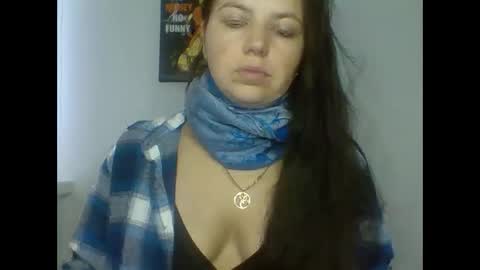 make_mesmile online show from November 19, 2025, 7:52 am