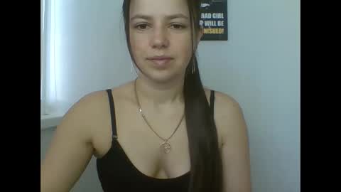 make_mesmile online show from March 15, 2026, 7:36 am