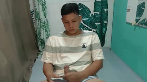 makehugecock online show from November 3, 2025, 8:37 am