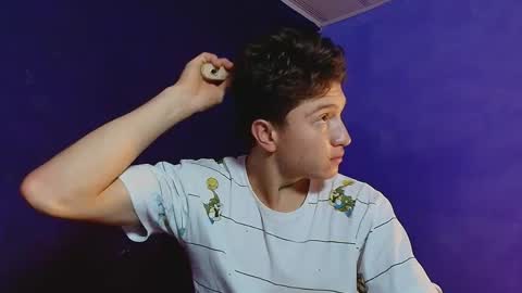 makell_bundchen online show from April 21, 2026, 9:15 am