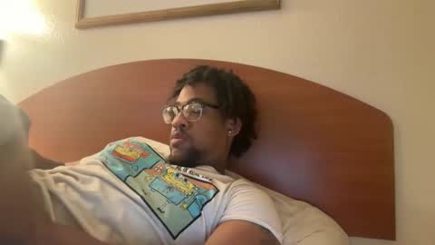 makemenutinmywifewhilewefuck online show from May 7, 2026, 2:28 am