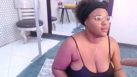 makena online show from February 17, 2025, 3:04 am