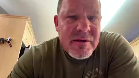 Snapshot of makeyousquirt1969 chatting on October 16, 2025, 7:04 pm makeyousquirt1969 online show from October 16, 2025, 7:04 pm