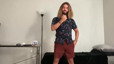 Mack  Makingmoans Twitter online show from November 15, 2025, 3:52 pm