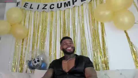 Snapshot of makonneen chatting on May 26, 2026, 10:17 pm Makonnen online show from May 26, 2026, 10:17 pm