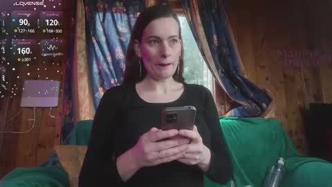 Snapshot of mal_meow chatting on March 24, 2026, 1:16 pm Mal Dee online show from March 24, 2026, 1:16 pm