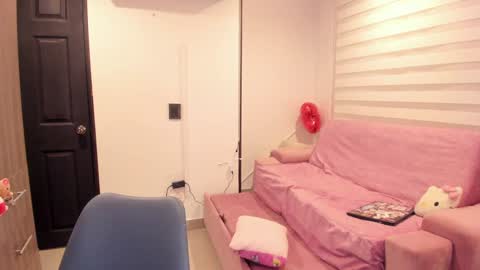 Snapshot of mal_norma chatting on February 1, 2025, 2:37 am Mal Norma online show from February 1, 2025, 2:37 am